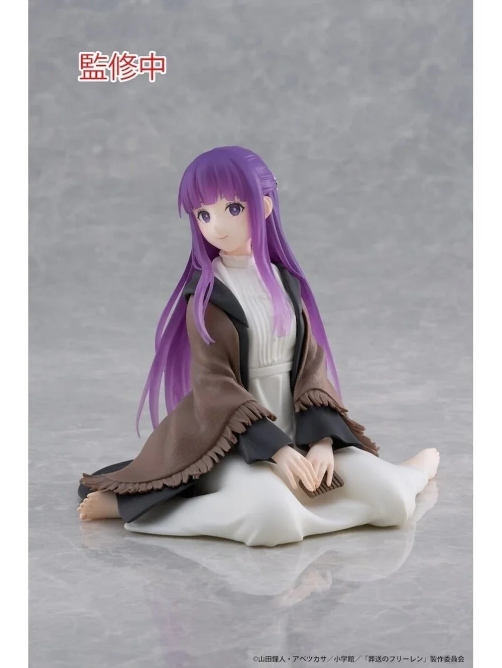 Taito Desktop Cute Fern from anime Frieren: Beyond Journey's End